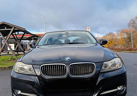 BMW 318i -