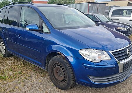 VW Touran Volkswagen 1.9 TDI 7 Sitzer, AHK, TÜV 02.2026