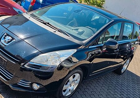 Peugeot 5008 Premium 2,0 HDI *Panorama*