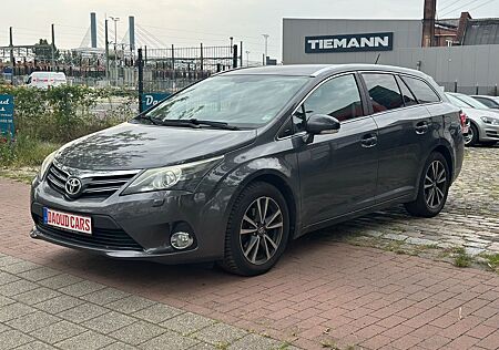Toyota Avensis Kombi Executive 1,8