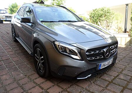 Mercedes-Benz GLA 250 4MATIC / erst orig. 49.000 Km