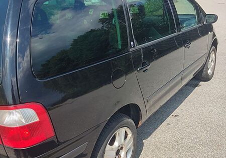 Ford Galaxy 2.3 16V Ghia 7-Sitzer Ghia