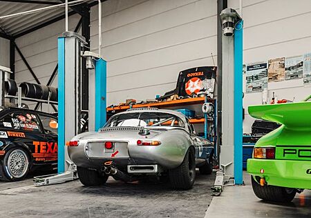 Jaguar E-Type SLW