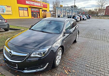 Opel Insignia Sportstourer 1.6 CDTI / Rückfahrkamera