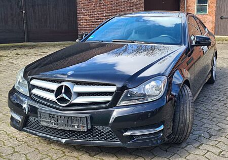 Mercedes-Benz C 250 AMG-LINE