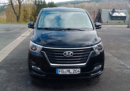 Hyundai H-1 Starex