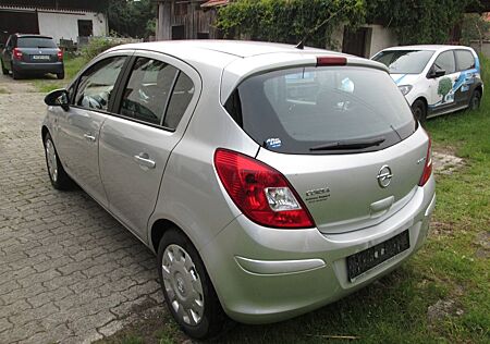 Opel Corsa D Satellite 63KW EURO5 KLIMA 5TÜRIG