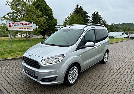Ford Tourneo Courier Titanium 1.5 TDCi aus 1 Hand !