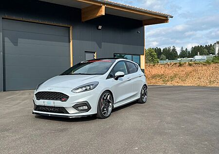 Ford Fiesta ST Leder-Exklusiv-Paket/Milltek/Maxton
