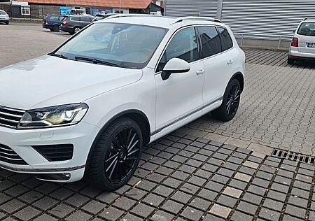 VW Touareg Volkswagen 3.0 V6 TDI SCR Tiptr. BMT Terrain Te...