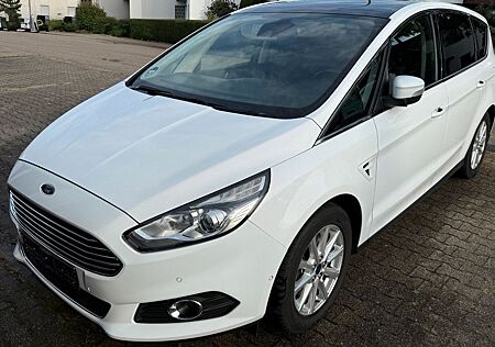 Ford S-Max 2,0 TDCi 132kW Titanium Panorama Klimatron