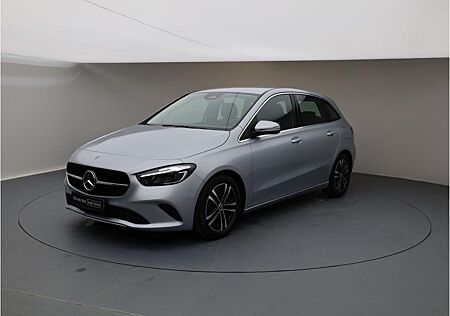 Mercedes-Benz B 220 4M Progressive Line Advanced Distronic Vor