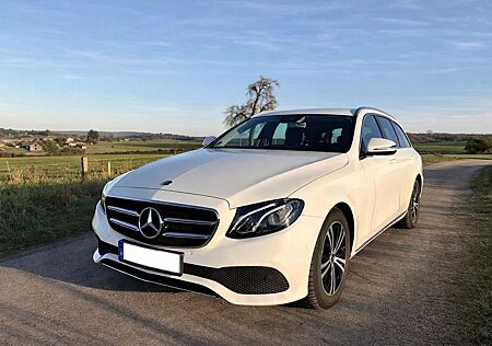 Mercedes-Benz E 220 d T - Modell Avantgarde erst 52.500KM