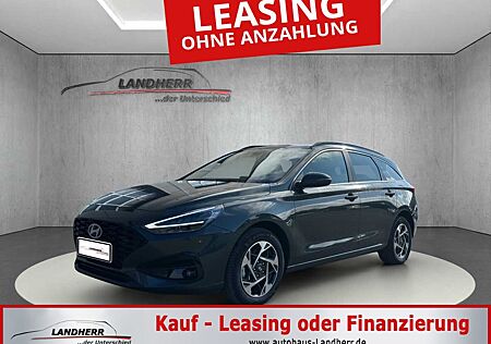 Hyundai i30 gebraucht kaufen Hyundai i30 Kombi Family 1.5 T-GDI 5.J Garantie/ Navi/ S