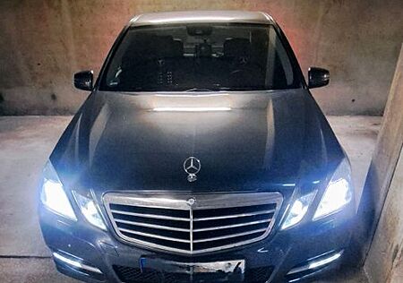 Mercedes-Benz E 300 CDI BlueEFFICIENCY -