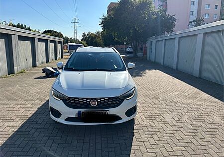Fiat Tipo 1.6 MultiJet EASY DCT EASY