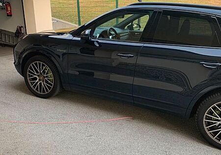 Porsche Cayenne E-Hybrid Platinum Edition Platinum E...
