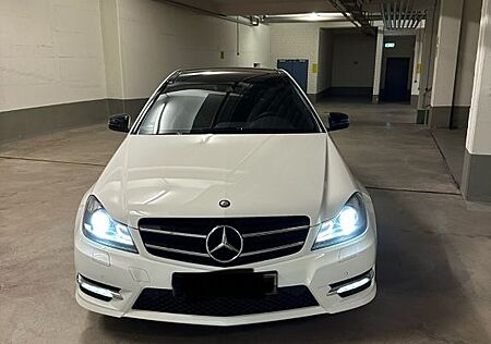 Mercedes-Benz C 250 Sport Coupé Autom. Sport