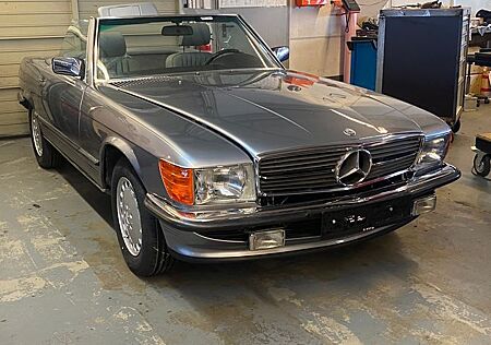 Mercedes-Benz SL 560
