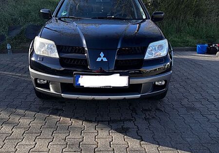Mitsubishi Outlander 2.4 Dakar Dakar