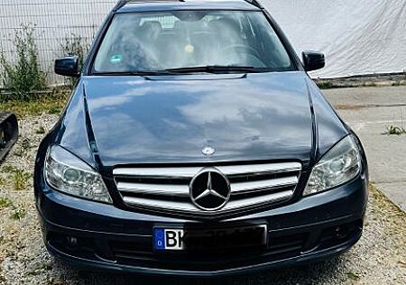 Mercedes-Benz 220
