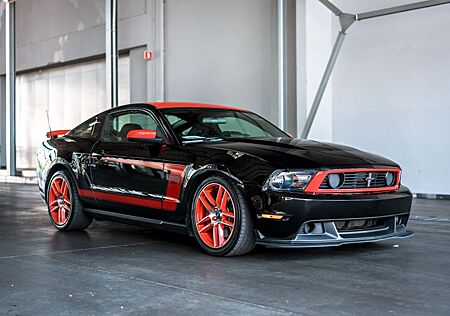 Ford Mustang Boss 302 Laguna Seca