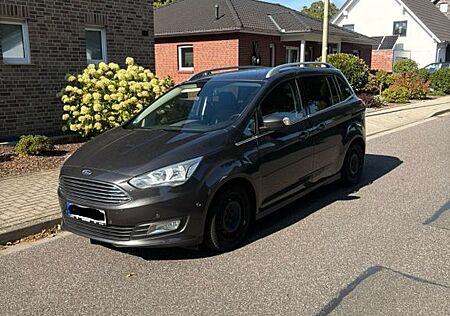 Ford Grand C-Max 1,0 EcoBoost 92kW Titanium Titanium