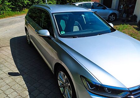 VW Passat Variant Volkswagen 2.0 TDI DSG Highline Variant ...