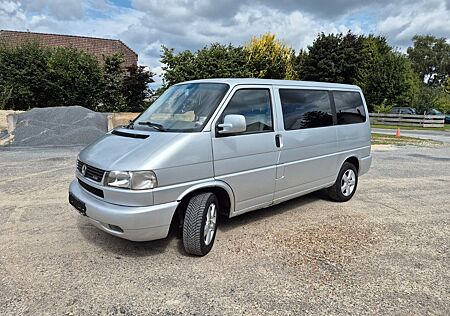 VW T4 Caravelle Volkswagen 2,5-l-Diesel TDI 75kW Standard