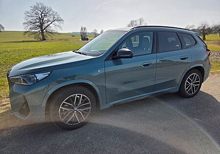 BMW iX1 xDrive30 - M Sportpaket - TOP Ausstattung