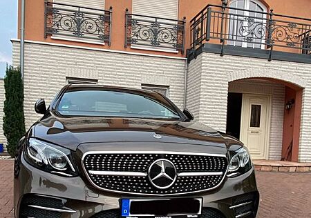 Mercedes-Benz E 400 4MATIC. AMG Line, Burmester, 20 Zoll AMG