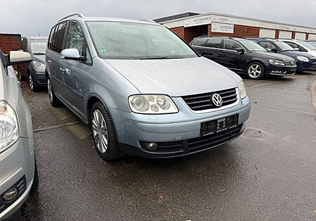 VW Touran Volkswagen Highline *AHK*Klima*TÜV NEU*PDC*
