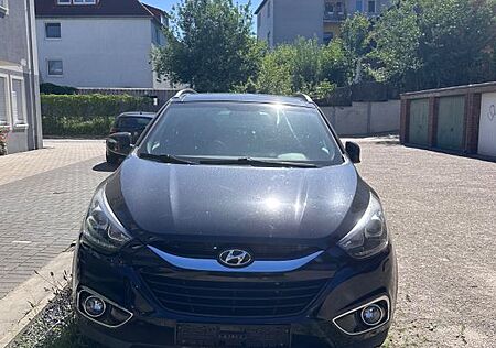 Hyundai ix35 2.0 / Automatik / Navi / Kamera / TÜV