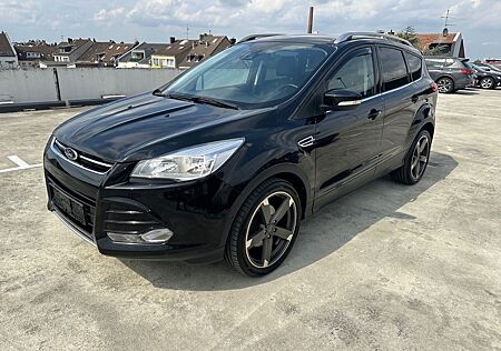 Ford Kuga Titanium,Navi,Klima,ALUS,PDC,Leder,AHK