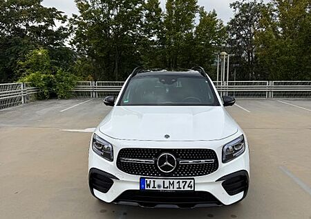 Mercedes-Benz GLB GLB250 4M AMG NIGHT PANO/360°/BUR