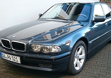 BMW 740i E38 Top gepflegter Youngtimer