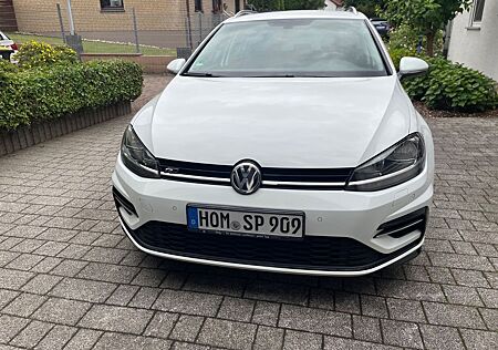 VW Golf Volkswagen 2.0 TDI R-Line, AHK, Camera, SHZ, NAVI