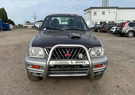 Mitsubishi L200 American Dream