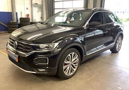 VW T-Roc Volkswagen 2.0 TSI Sport 4Motion AHK*DSG*RFK*2HAND