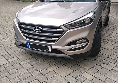Hyundai Tucson blue 1.7 CRDi DCT Style 2WD Style