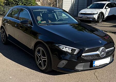 Mercedes-Benz A 220 4MATIC DCT
