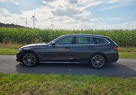 BMW 320d Tour Luxury PANO*AHK*HuD*Laser*MildHybrid
