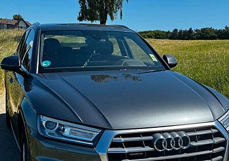 Audi Q5 40 TDI quattro - S-Line , SHZ, Xenon, Virtual