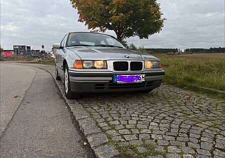 BMW 316 gebraucht kaufen BMW 316i *63T KM* *M-Fahrwerk* *M-Lenkrad* *H-Kenn.*
