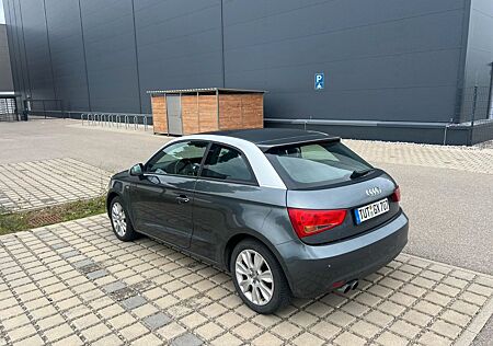 Audi A1 1.4 TFSI S line S line mit STHZ und Panorama