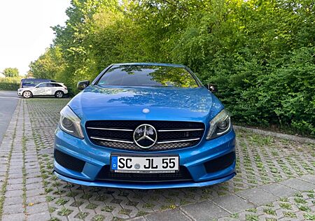 Mercedes-Benz A 180 AMG Line AMG Line
