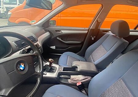 BMW 318i -