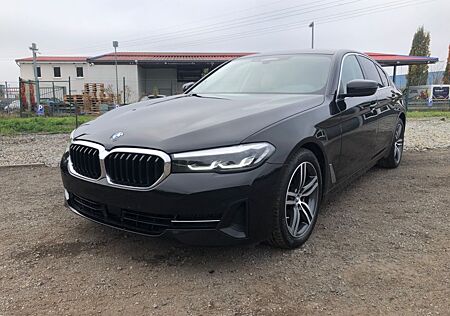 BMW 520d 140KW190Ps Sportline LED_NAVI_LEDER_Kamera