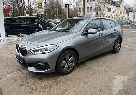 BMW 118i Lim.Advantage LED/NAVI/8FACH