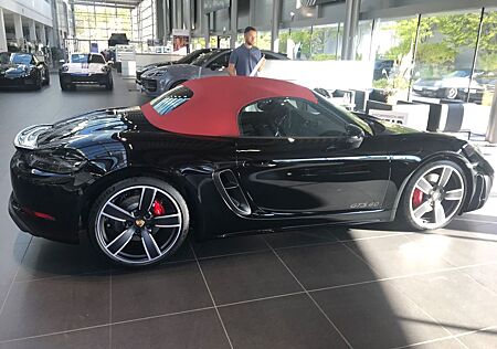 Porsche 718 GTS